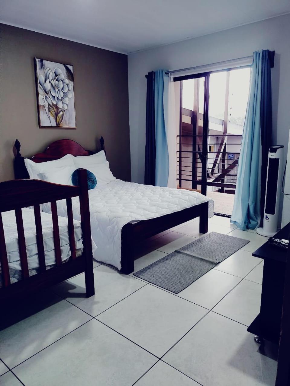 Villas Del General San Isidro De El General الغرفة الصورة
